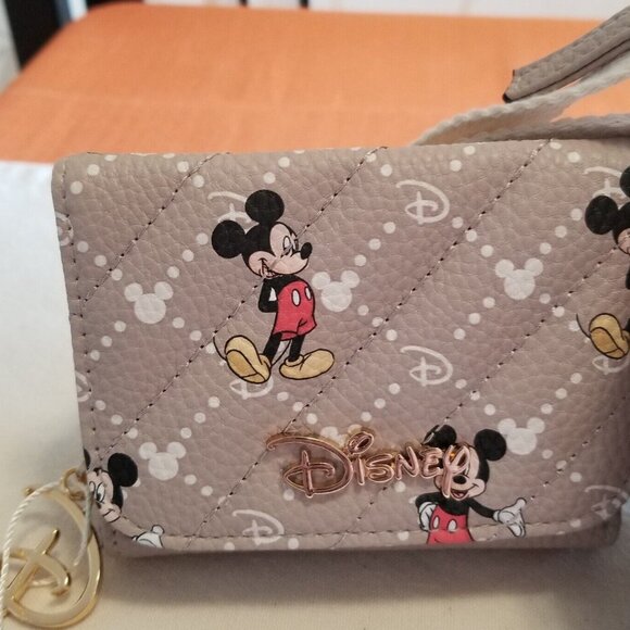 Disney Mickey Mouse Quilted Crossbody Bag & Matching Wallet - NWT - Picture 2 of 7